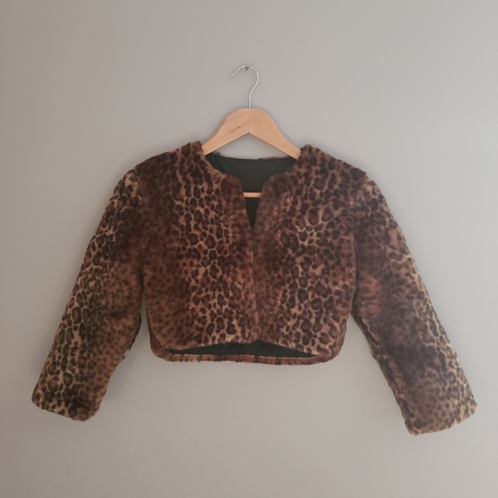 Fake fur cheetah print cape‎ xsmall